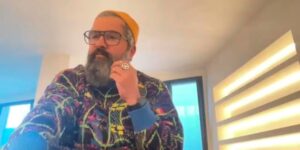 Julián-Love-of-Lesbian